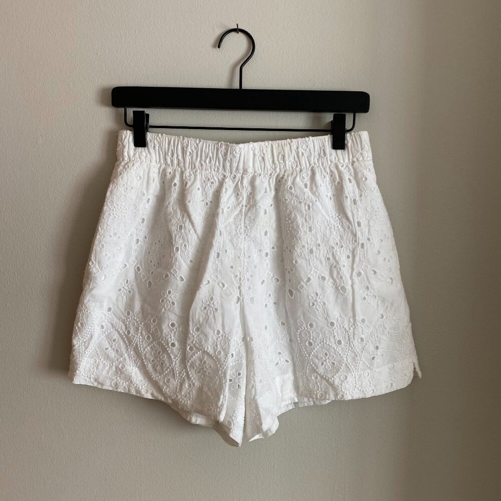 Abercrombie & Fitch White Linen Eyelet Shorts